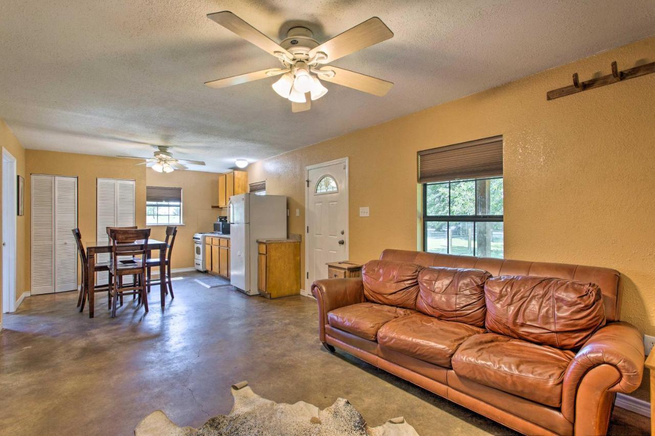 Texas Cabin On 130 Acres Walk To Lake Ray Roberts Collinsville Extérieur photo