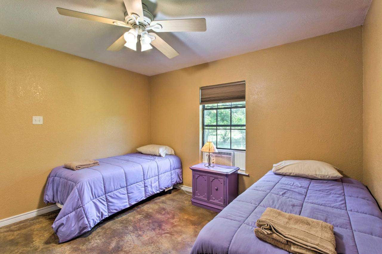 Texas Cabin On 130 Acres Walk To Lake Ray Roberts Collinsville Extérieur photo