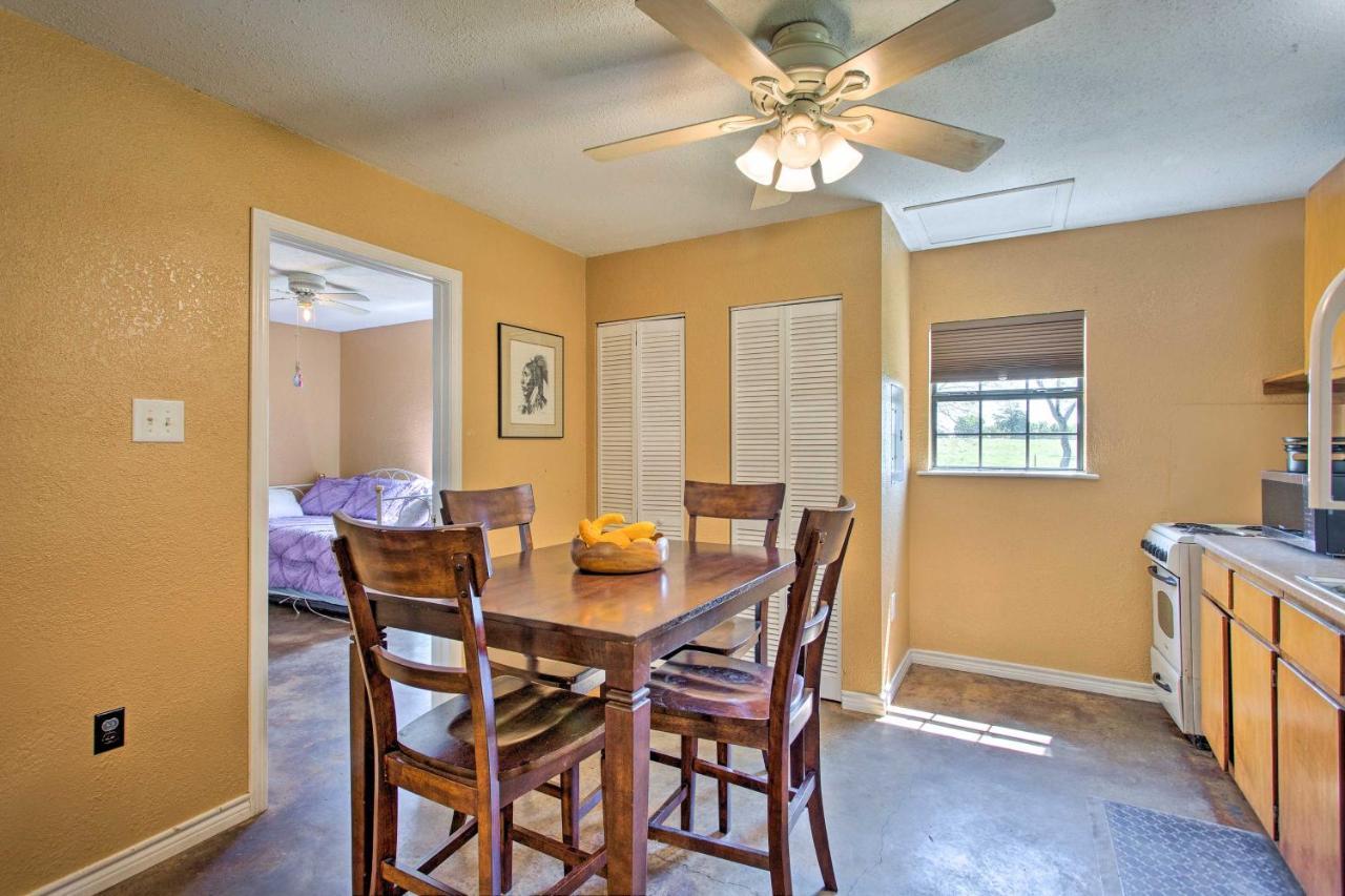 Texas Cabin On 130 Acres Walk To Lake Ray Roberts Collinsville Extérieur photo