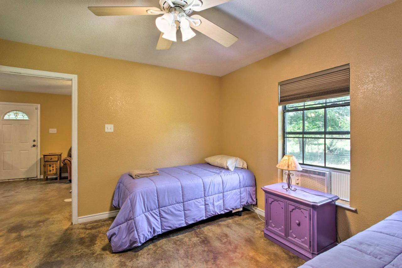 Texas Cabin On 130 Acres Walk To Lake Ray Roberts Collinsville Extérieur photo