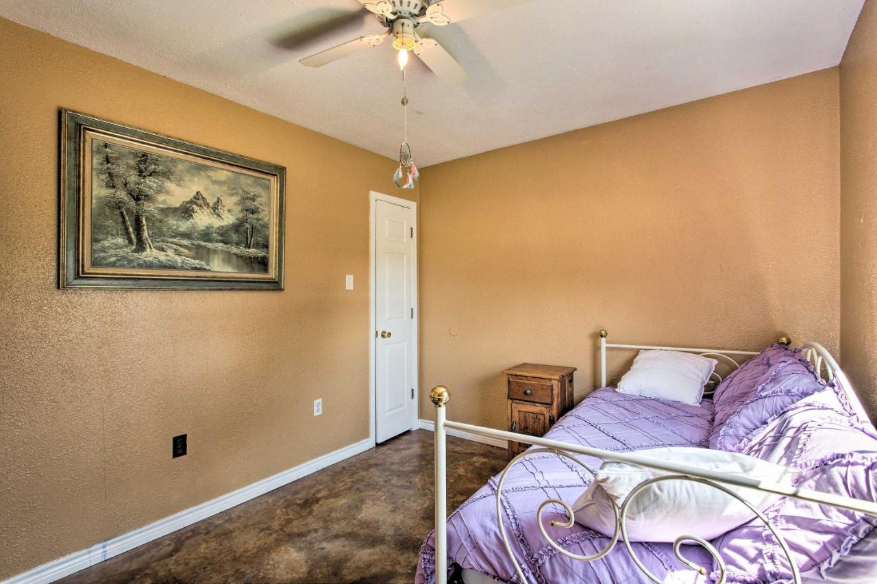 Texas Cabin On 130 Acres Walk To Lake Ray Roberts Collinsville Extérieur photo