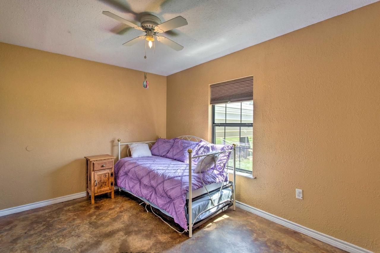 Texas Cabin On 130 Acres Walk To Lake Ray Roberts Collinsville Extérieur photo