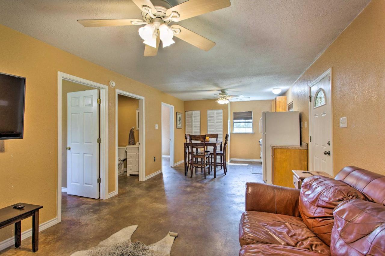 Texas Cabin On 130 Acres Walk To Lake Ray Roberts Collinsville Extérieur photo