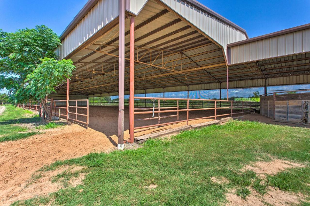 Texas Cabin On 130 Acres Walk To Lake Ray Roberts Collinsville Extérieur photo